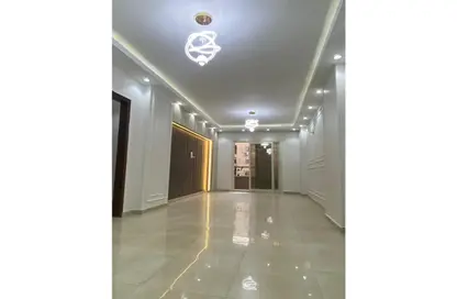 Apartment - 3 Bedrooms - 2 Bathrooms for sale in Gate 1 - Khofo - Hadayek El Ahram - Giza