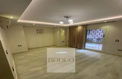 Apartment - 3 Bedrooms - 2 Bathrooms for sale in Ring Road - Zahraa El Maadi - Hay El Maadi - Cairo