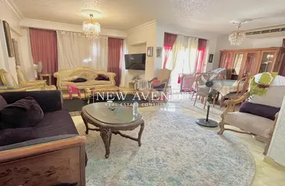 Apartment - 3 Bedrooms - 2 Bathrooms for sale in Zaker Hussein St. - Al Hadiqah Al Dawliyah - 7th District - Nasr City - Cairo