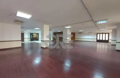 Office Space - Studio - 4 Bathrooms for rent in Gameat Al Dewal Al Arabeya St. - Mohandessin - Giza