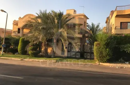 Villa - 6 Bedrooms - 6 Bathrooms for sale in Area B - Ganoob El Acadimia - New Cairo City - Cairo