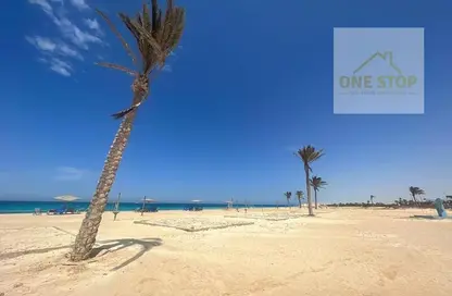 Chalet - 2 Bedrooms - 2 Bathrooms for sale in Koun - Ras Al Hekma - North Coast