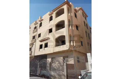 Apartment - 4 Bedrooms - 2 Bathrooms for sale in South Investors Area - New Cairo City - Cairo