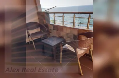 Apartment - 3 Bedrooms - 2 Bathrooms for rent in Al Geish Road - Camp Chezar - Hay Wasat - Alexandria