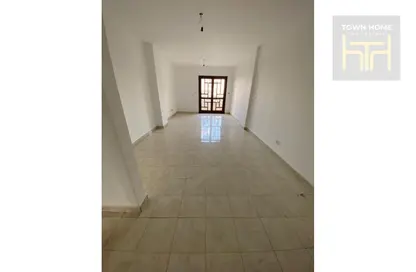 Apartment - 2 Bedrooms - 1 Bathroom for rent in El Rehab Extension - Al Rehab - New Cairo City - Cairo