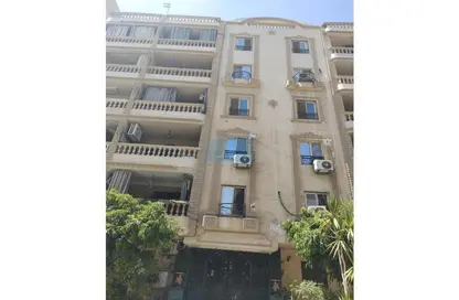 Apartment - 3 Bedrooms - 1 Bathroom for sale in Mostafa Al Nahas St. - 6th Zone - Nasr City - Cairo