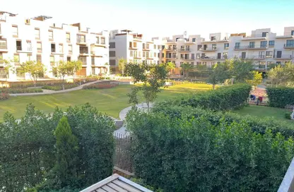 Apartment - 3 Bedrooms - 4 Bathrooms for sale in The Courtyard - 12th District - Sheikh Zayed City - Giza