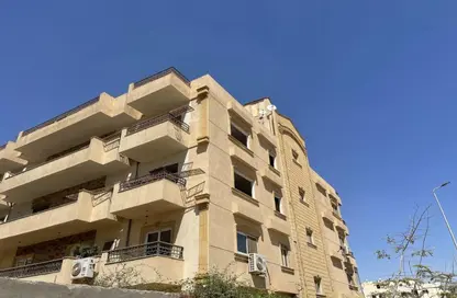 Apartment - 5 Bedrooms - 3 Bathrooms for sale in 5th Settlement Compounds - The 5th Settlement - New Cairo City - Cairo