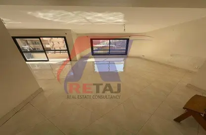 Apartment - 3 Bedrooms - 2 Bathrooms for rent in Samy Abdel Razek St. - 6th Zone - Nasr City - Cairo