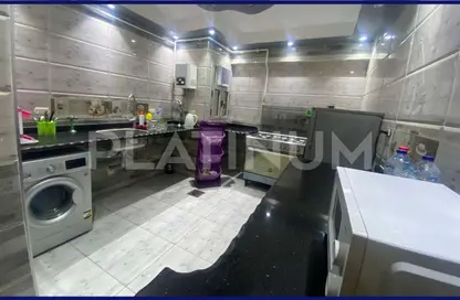 Apartment - 3 Bedrooms - 2 Bathrooms for rent in Zakaria Ghoneim St. - Ibrahimia - Hay Wasat - Alexandria