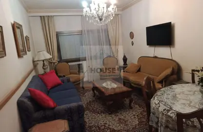 Apartment - 2 Bedrooms - 1 Bathroom for rent in Al Hussein St. - Dokki - Giza