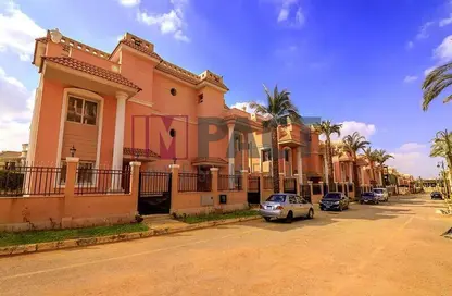 Villa - 5 Bedrooms - 4 Bathrooms for sale in Cleopatra Palace - 5th District - Shorouk City - Cairo