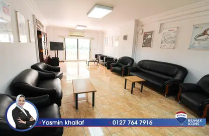 Office Space - Studio - 2 Bathrooms for sale in Smouha Square - Smouha - Hay Sharq - Alexandria