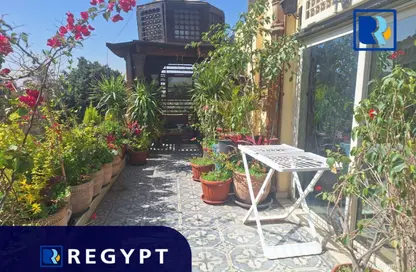 Roof - 2 Bedrooms - 2 Bathrooms for sale in Sarayat Al Maadi - Hay El Maadi - Cairo