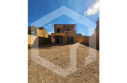 Villa - 4 Bedrooms - 4 Bathrooms for sale in Royal Meadows - Sheikh Zayed Compounds - Sheikh Zayed City - Giza