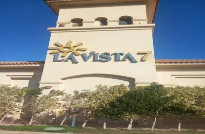 Chalet - 3 Bedrooms - 2 Bathrooms for sale in La Vista 7 - La Vista - Al Ain Al Sokhna - Suez