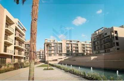 Apartment - 1 Bedroom - 2 Bathrooms for sale in Moon Residences - Fifth Square - The 5th Settlement - New Cairo City - Cairo