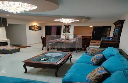 Apartment - 4 Bedrooms - 3 Bathrooms for rent in Zahraa El Maadi - Hay El Maadi - Cairo