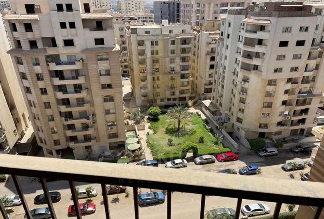 Apartment - 3 Bedrooms - 3 Bathrooms for sale in Maadi Gardens - Maadi - Hay El Maadi - Cairo