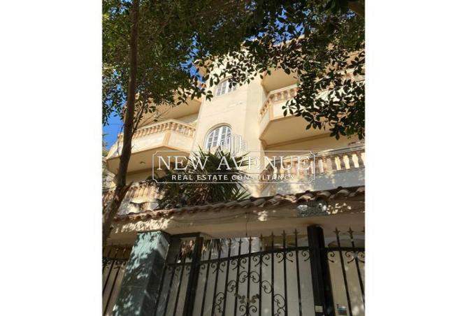 Villa - 4 Bedrooms - 4 Bathrooms for sale in El Sharbatly - The 5th Settlement - New Cairo City - Cairo