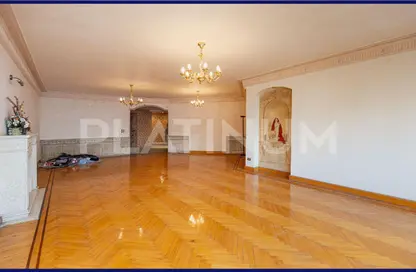 Apartment - 3 Bedrooms - 3 Bathrooms for sale in Ibrahim Al Halaby St. - Glim - Hay Sharq - Alexandria