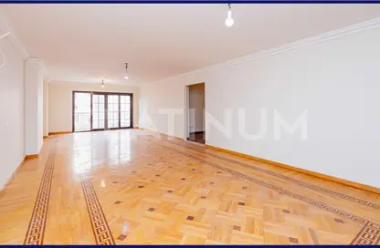 Apartment - 4 Bedrooms - 4 Bathrooms for sale in Abdel Salam Aref St. - Glim - Hay Sharq - Alexandria