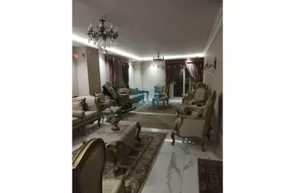 Apartment - 3 Bedrooms - 2 Bathrooms for sale in Yehia Abd Al Razak St. - El Laselky - New Maadi - Hay El Maadi - Cairo