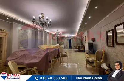 Apartment - 3 Bedrooms - 2 Bathrooms for sale in Hedaya Basha St. - Glim - Hay Sharq - Alexandria