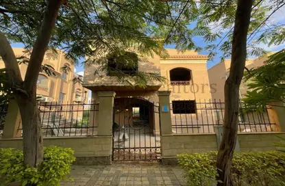 Villa - 5 Bedrooms - 4 Bathrooms for sale in Zizinia Flowers - 5th District - Shorouk City - Cairo