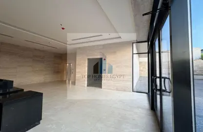 Office Space - Studio - 1 Bathroom for rent in V90 - North Teseen St. - The 5th Settlement - New Cairo City - Cairo