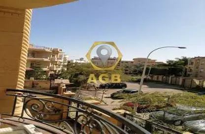 Apartment - 5 Bedrooms - 3 Bathrooms for sale in West Somid - 6 October City - Giza