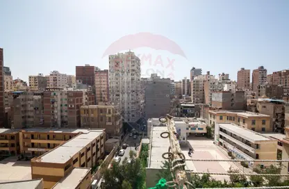 شقة - 3 غرف نوم - 2 حمامات للبيع في شارع الرصافة - محرم بك - حي وسط - الاسكندرية