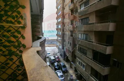 Apartment - 2 Bedrooms - 1 Bathroom for sale in Neamat Allah St. - El Mandara - Hay Than El Montazah - Alexandria