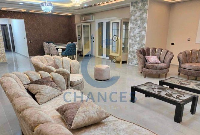 Apartment - 3 Bedrooms - 1 Bathroom for sale in 50th Street - Zahraa El Maadi - Hay El Maadi - Cairo