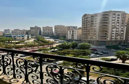 Apartment - 3 Bedrooms - 2 Bathrooms for sale in Abd Al Aziz Essa St. - 10th Zone - Nasr City - Cairo