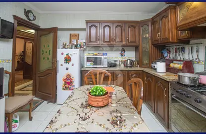 Apartment - 3 Bedrooms - 3 Bathrooms for sale in Albert Al Awal St. - Smouha - Hay Sharq - Alexandria