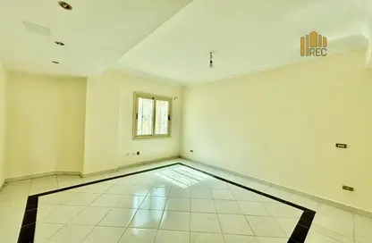 Apartment - 3 Bedrooms - 2 Bathrooms for rent in Ganoob El Acadimia - New Cairo City - Cairo