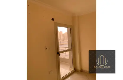 Apartment - 2 Bedrooms - 1 Bathroom for sale in El Koronfel - The 5th Settlement - New Cairo City - Cairo