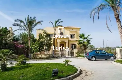 Villa - 4 Bedrooms - 5 Bathrooms for sale in Gardenia Park - Al Motamayez District - 6 October City - Giza