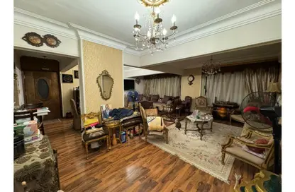 Apartment - 3 Bedrooms - 1 Bathroom for sale in Al Hegaz St. - El Mahkama Square - Heliopolis - Masr El Gedida - Cairo