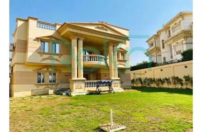 Villa - 4 Bedrooms - 4 Bathrooms for sale in Royal City - Hadayek October - 6 October City - Giza