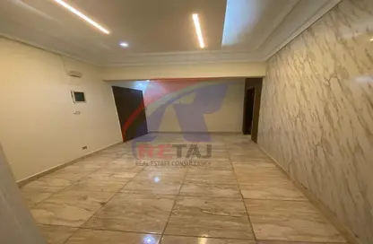 Apartment - 3 Bedrooms - 2 Bathrooms for sale in Hosny Ahmed Khalaf - 6th Zone - Nasr City - Cairo