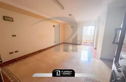 Apartment - 3 Bedrooms - 2 Bathrooms for sale in Khaled Ibn Al Walid St. - Sidi Beshr - Hay Awal El Montazah - Alexandria