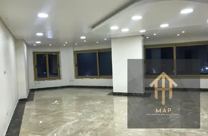 Office Space - Studio - 4 Bathrooms for rent in Lebanon St. - Mohandessin - Giza