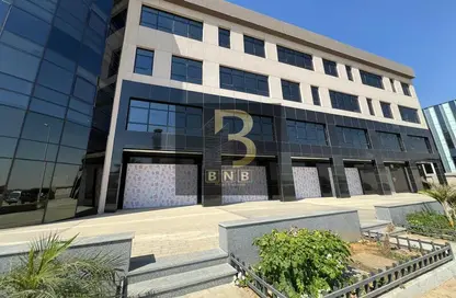 Shop - Studio - 2 Bathrooms for rent in One Golden Square Mall - The 5th Settlement - New Cairo City - Cairo