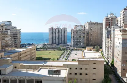 Apartment - 2 Bedrooms - 1 Bathroom for sale in Gamal Abdel Nasser Road - El Asafra Bahary - Asafra - Hay Than El Montazah - Alexandria