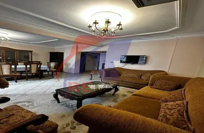 Apartment - 2 Bedrooms - 2 Bathrooms for rent in Abdel Hay Hegazy St. - 8th Zone - Nasr City - Cairo