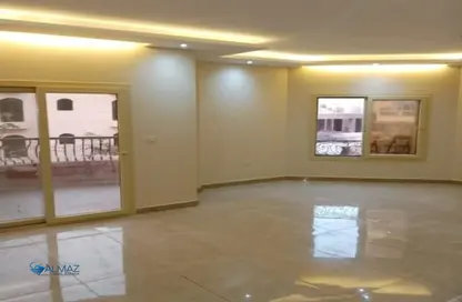 Apartment - 3 Bedrooms - 2 Bathrooms for rent in Mostashareen - North Investors Area - New Cairo City - Cairo