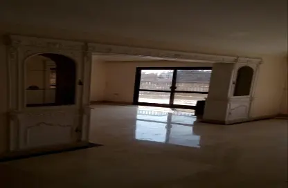 Office Space - Studio - 1 Bathroom for rent in Gameat Al Dewal Al Arabeya St. - Mohandessin - Giza