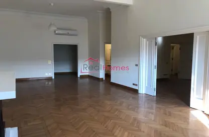 Apartment - 2 Bedrooms - 3 Bathrooms for rent in Hassan Sabri St. - Zamalek - Cairo